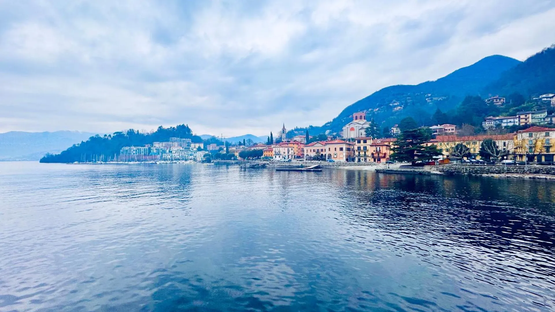 La Casa Di Alberto Lake View Laveno 0*,  Ιταλία