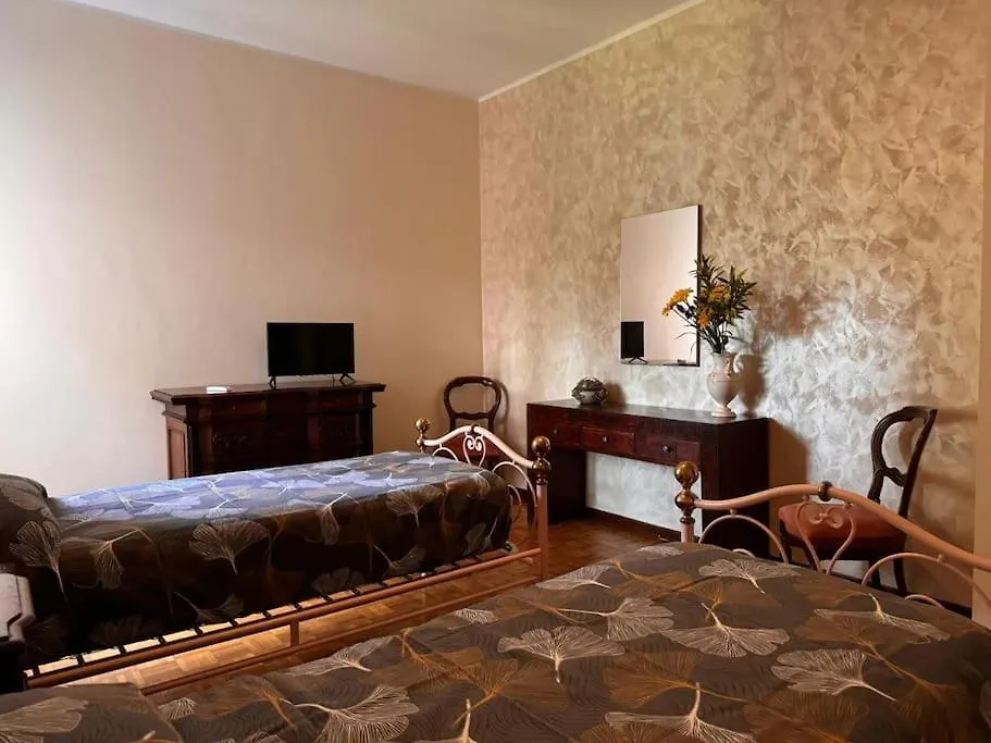 La Casa Di Alberto Lake View 라베노